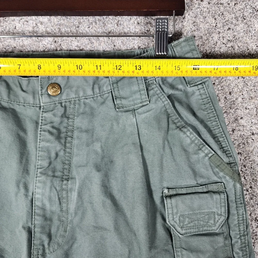 5.11 Tactical Cargo Shorts Mens 34 Green Cutoff Raw Hem Utility Good